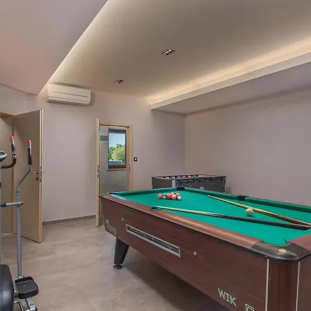 4 Bedroom Awesome In Trosti Ferienhaus Heki