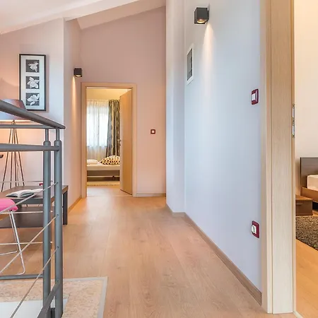 4 Bedroom Awesome In Trosti Heki