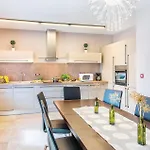 4 Bedroom Awesome In Trosti Tatil Evi *