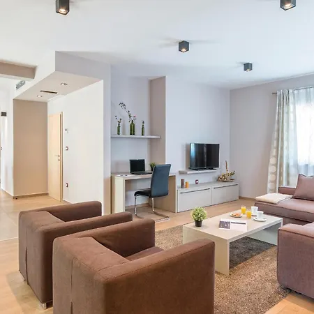 4 Bedroom Awesome In Trosti * Heki